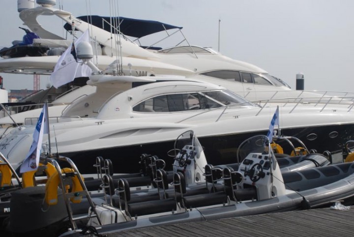 Luxury Sunseeker Yacht Hire