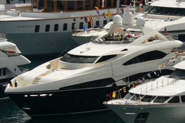 Cote d'Azur Luxury Motor Yacht Charter