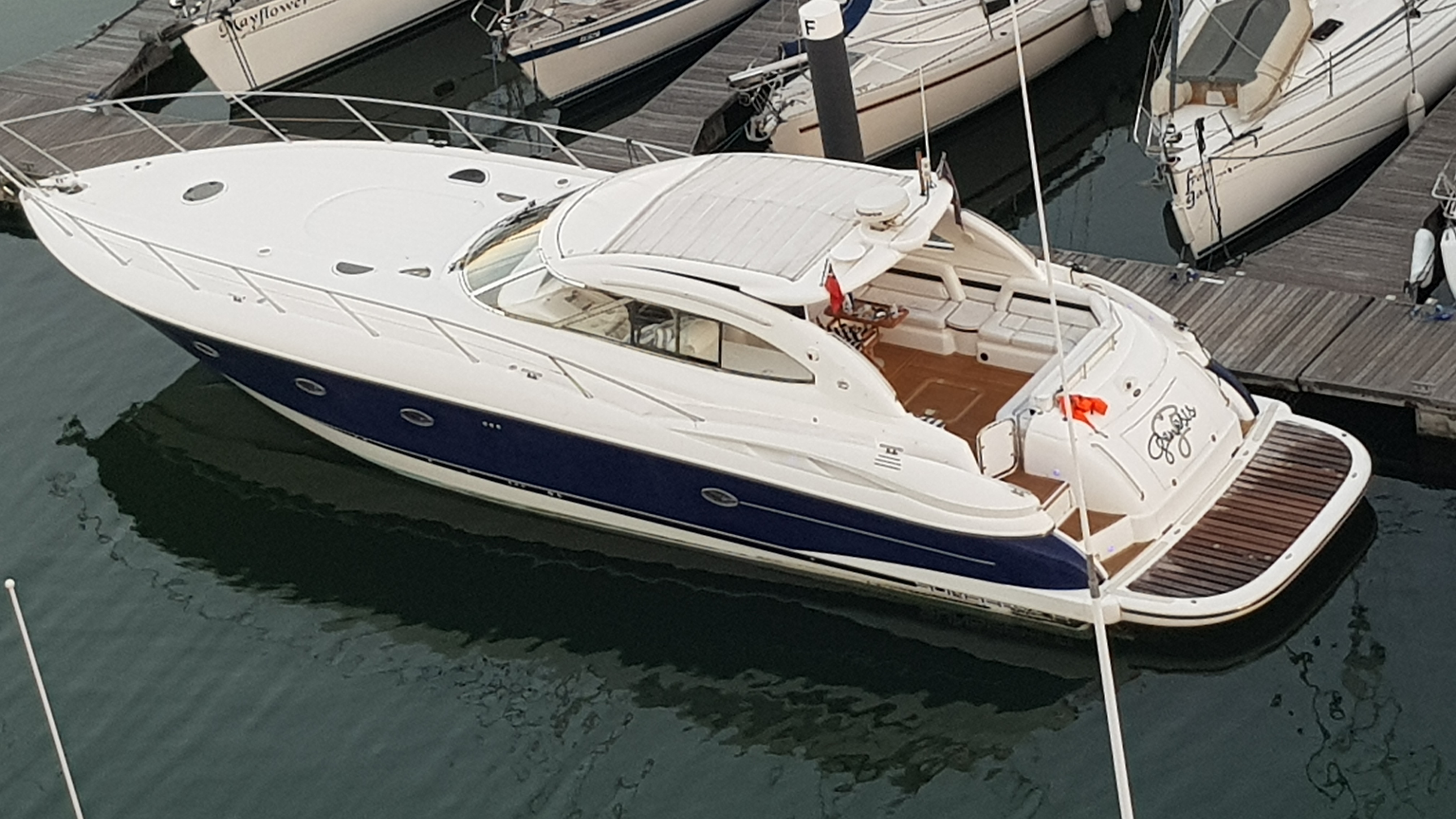 sunseeker yacht hire